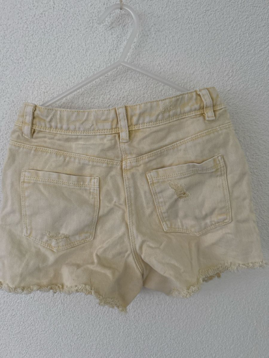 Next Pantaloni: Jeans shorts von Next Gr. 134 hellgelb, Spitze – Nuovo (secondo la descrizione) da Freidorf TG venduto da nad_fxh7 1