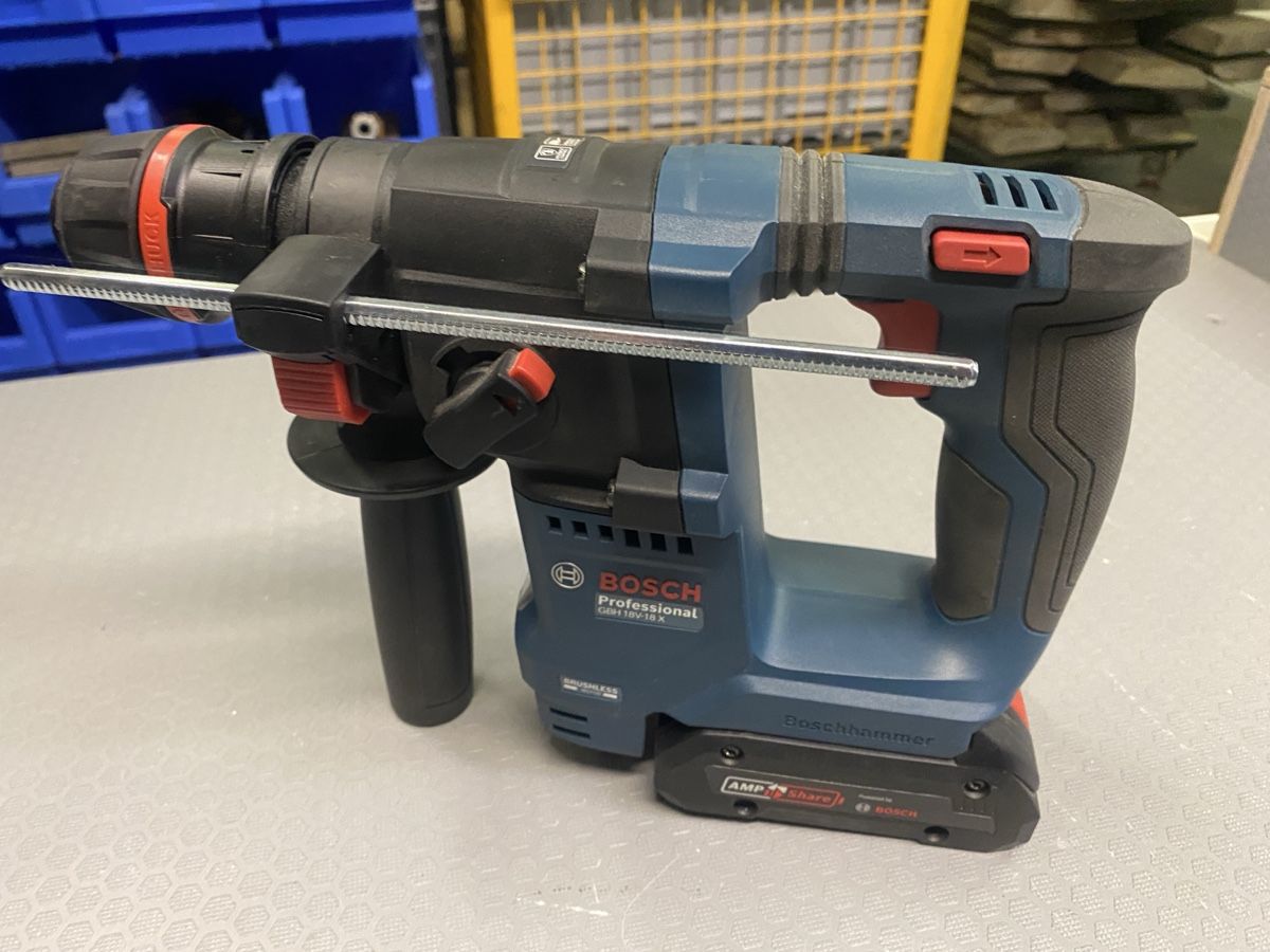 Bosch Trapani: Bosch Bohrhammer ab 1.- – Usato da Wabern venduto da HK-Design 2