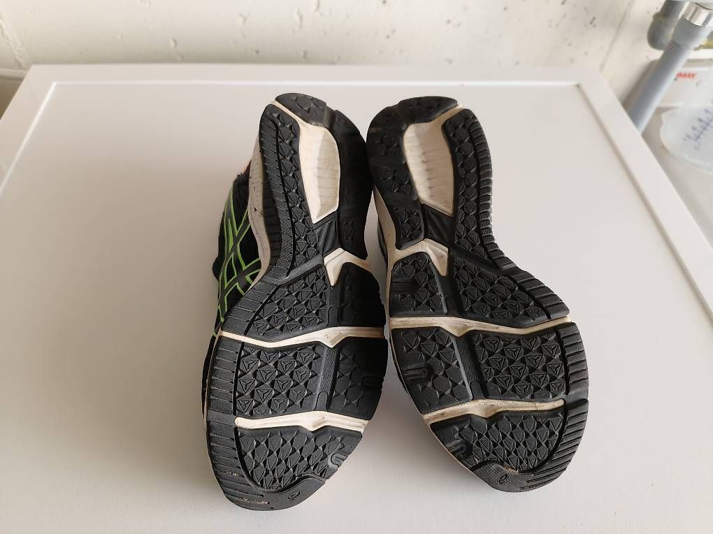 Asics Scarpe per ragazzi: Asics Sneakers /Turnschuhe Grösse 36 – Usato da Grossdietwil venduto da wichtel28 2