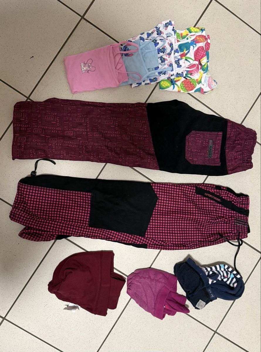 Lotti & Set di vestiti: Riesiges Kleiderpaket Gr 122 – Usato da Seltisberg venduto da Oreganon 4