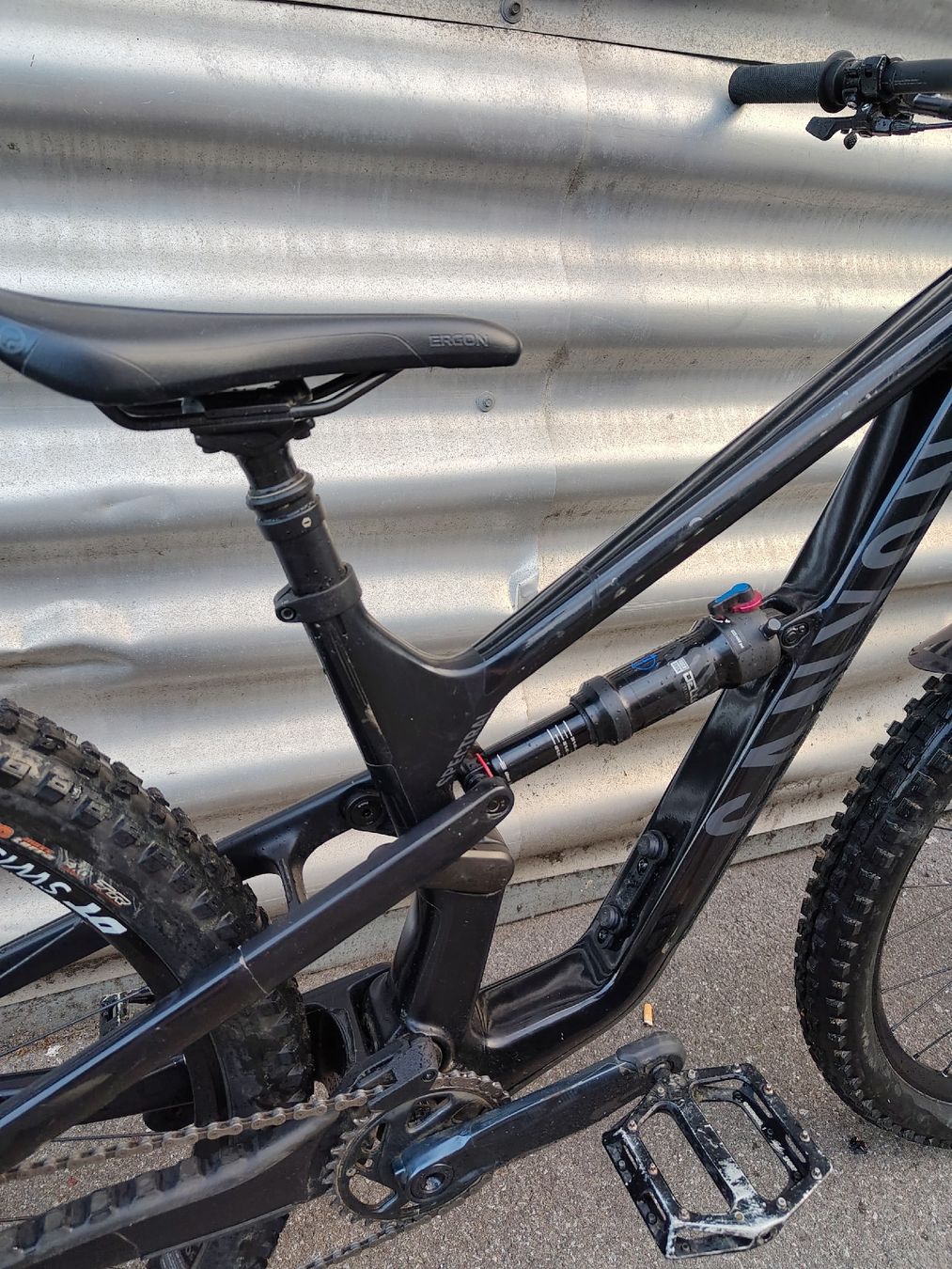 Canyon Vélos: Canyon Spectral CF 7 2021 – D'occasion à Fribourg par gen_h2q8 4