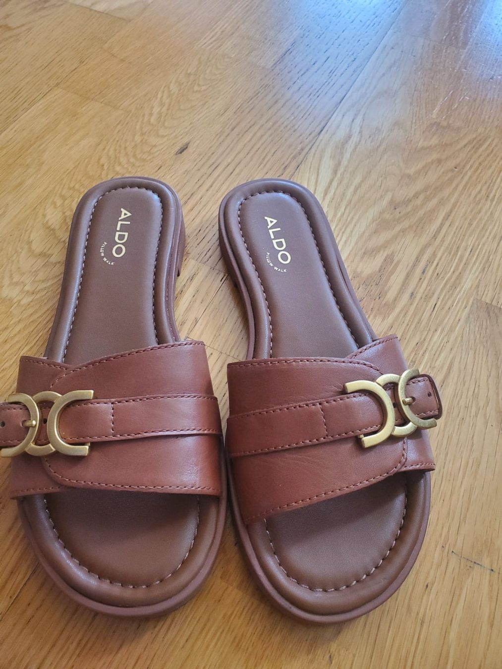 Aldo Scarpe da donna: Aldo Dallaedar Mules – Nuovo (secondo la descrizione) da Genève venduto da lucianartm