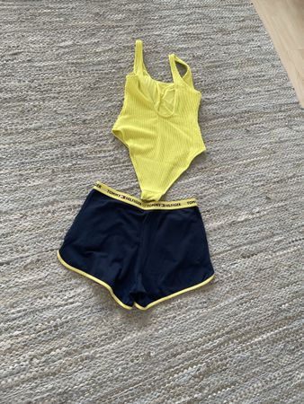 Tommy Hilfiger short & Bikini-Top Gr. S Gelb/Dunkelblau S