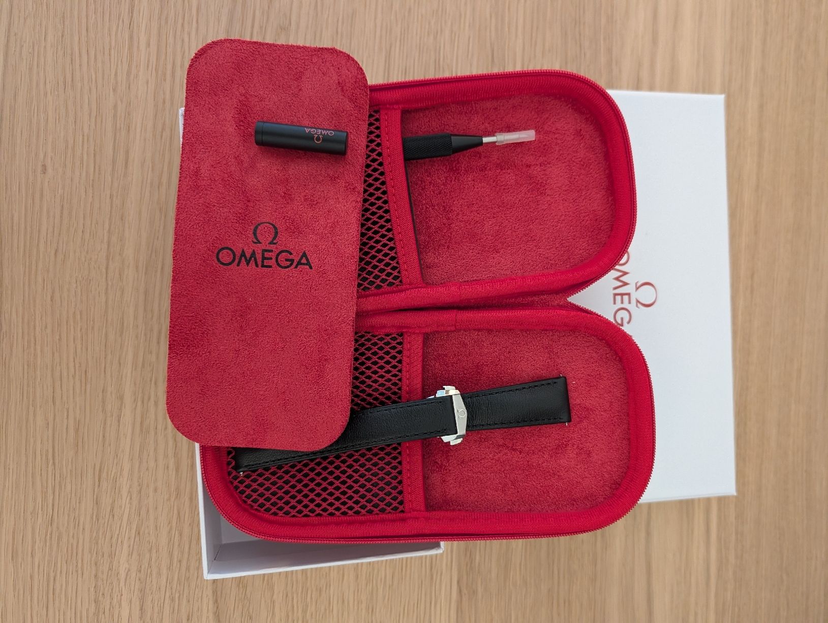 Omega Bracciali & Braccialetti: Omega Speedmaster Lederarmband – Usato da Uster venduto da ric_q9xw