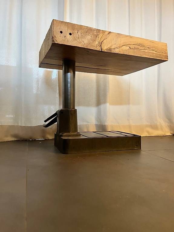 Sonstiges Mobiliar: Gussfusstisch – Gebraucht aus Auenstein von Carolli 2