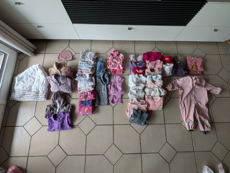 Grosses Mädchen-Kleiderpaket Gr. 74/80