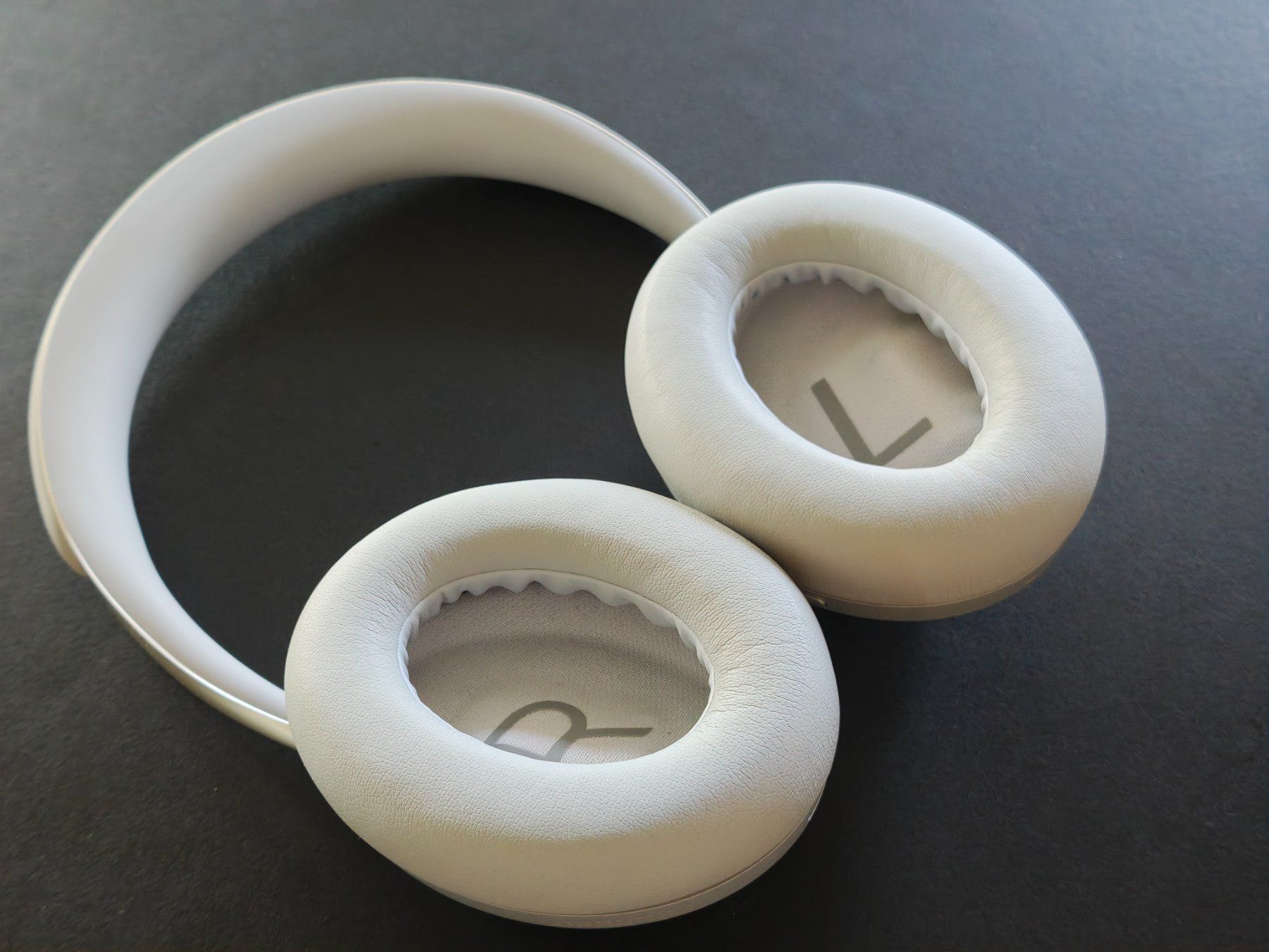 Bose Kopfhörer: Bose NC 700 Kopfhörer mit Noise Cancelling – Gebraucht aus Zürich von noisyriver 2