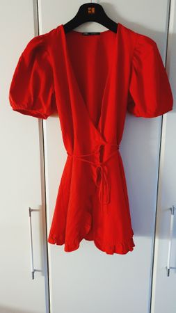 Sommerliches Zara Top in Rot, Grösse M – Neuwertig!