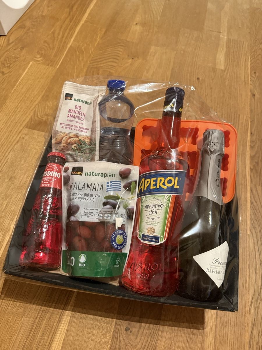 Coop Aliments & Spécialités: Geschenkbox Aperol, Prosecco, Oliven, Mandeln – Neuf avec emballage d'origine à Wettingen par myworldsking