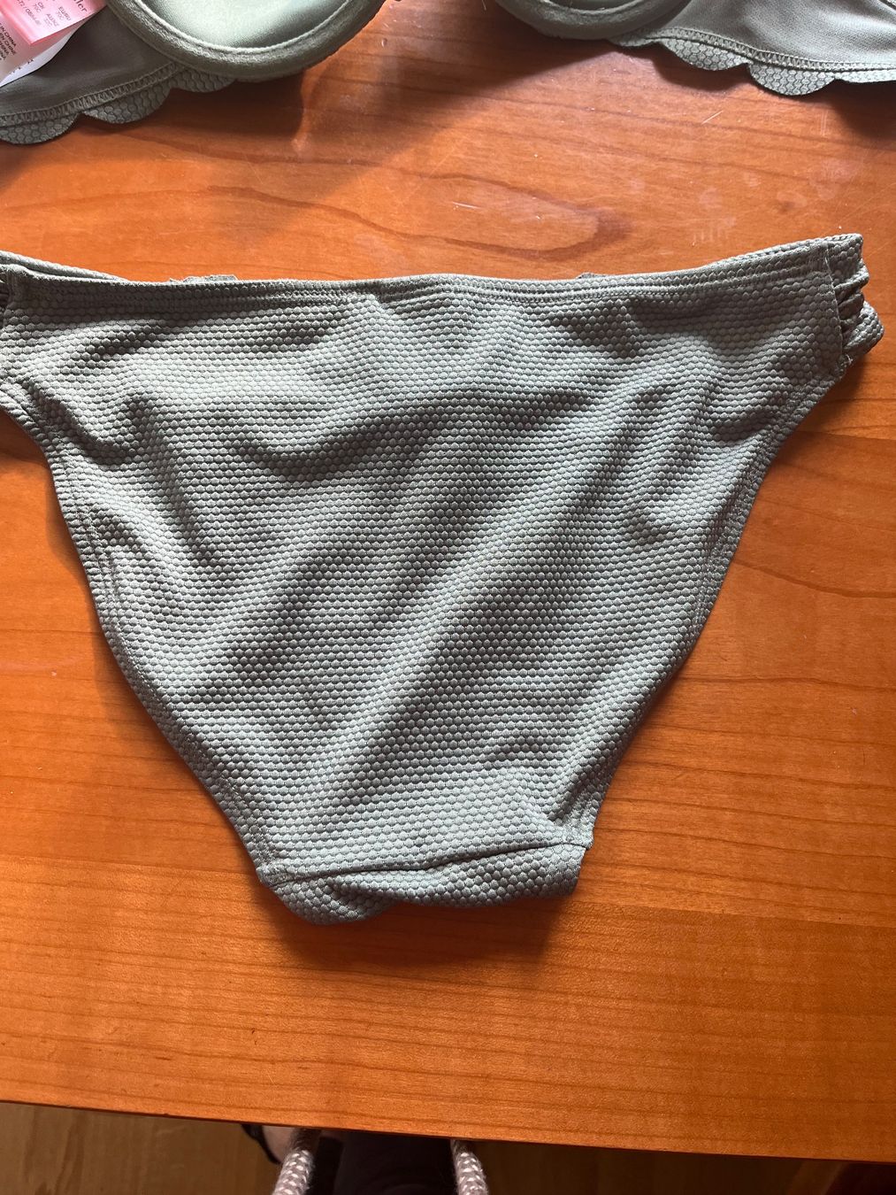 Hunkemöller Costumi da bagno & Bikini: Bikini schlammgrün neu – Usato da Zürich venduto da ZoraG 2