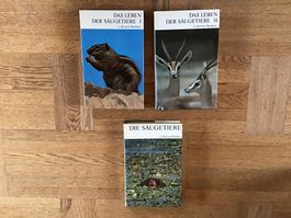 Drei Sachbücher: "Das Leben der Säugetiere" I, II, + Die ...