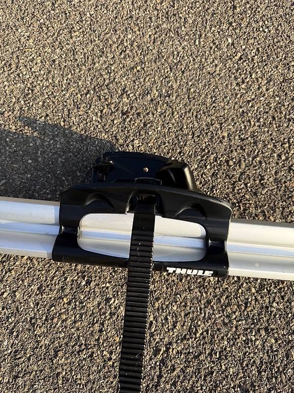 Portapacchi: Thule DachfahrradTräger – Usato da Hettlingen venduto da saimen666 3