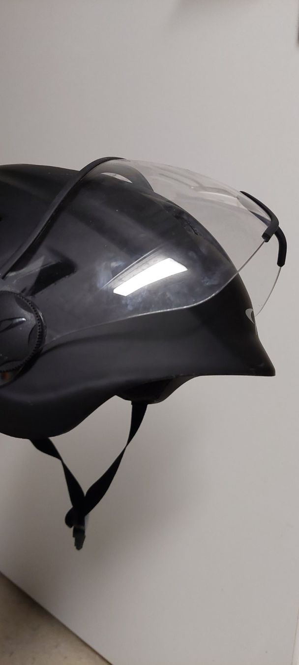 CP Casques: E-Bike Helm mit Visier – D'occasion à Walenstadt par Nayjana 2