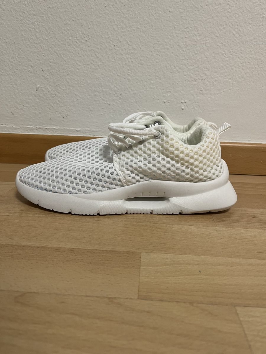 Scarpe da uomo: Weisse Atmungsaktive Schuhe – Nuovo (secondo la descrizione) da Sarnen venduto da flo_25mp 2