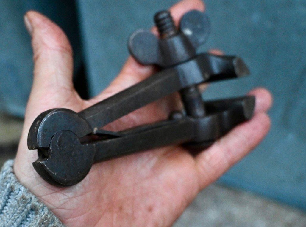 Alle Werkzeuge: Antiker FEILKOLBEN Schraubzwinge Länge 14.5cm – Gebraucht aus Pfaffhausen von mono_rec 9