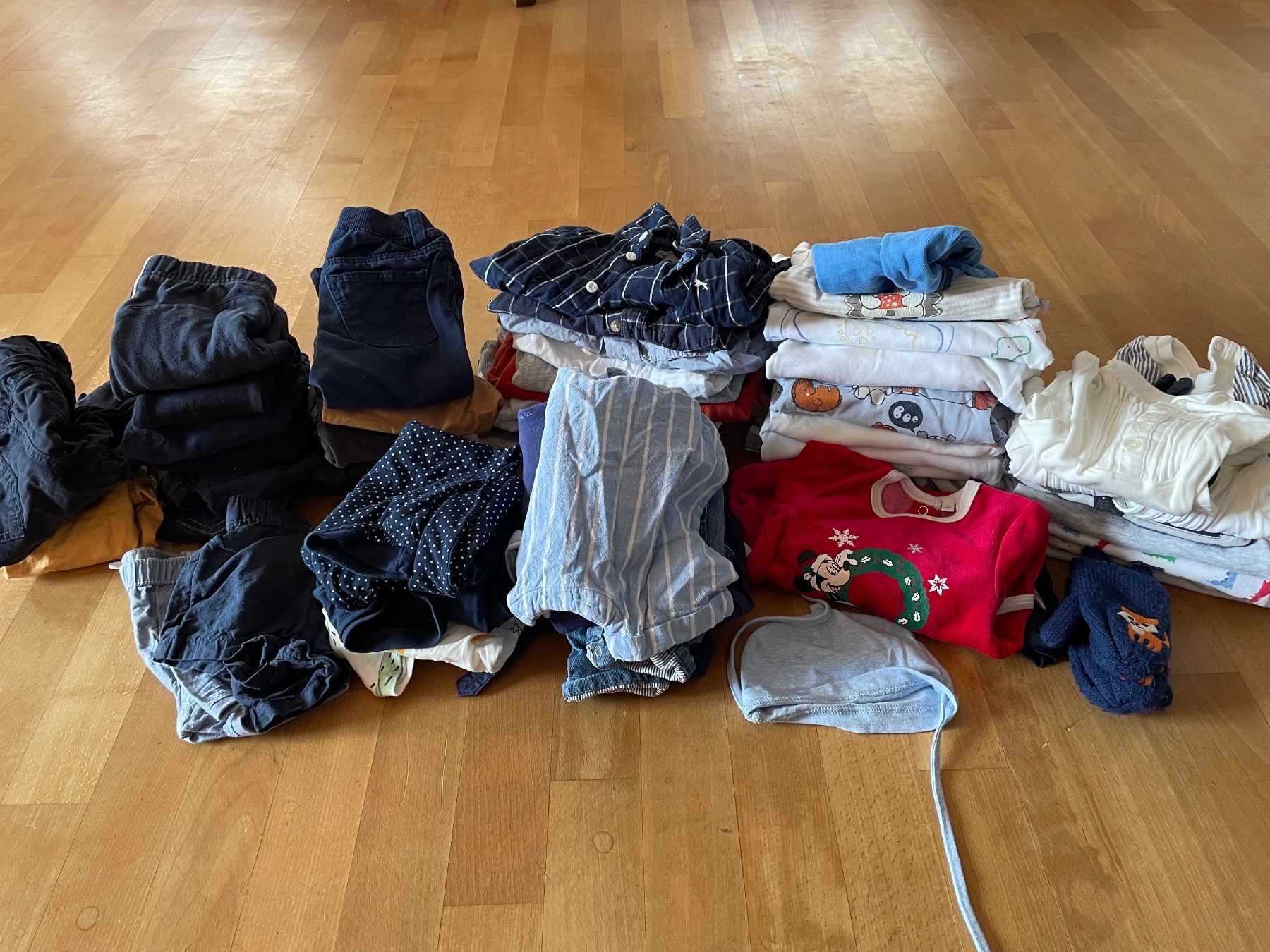 Kleiderpakete & -sets: Kleiderpaket über 60 Stk. in Gr. 68 – Gebraucht aus Winkel von Celi1984 1