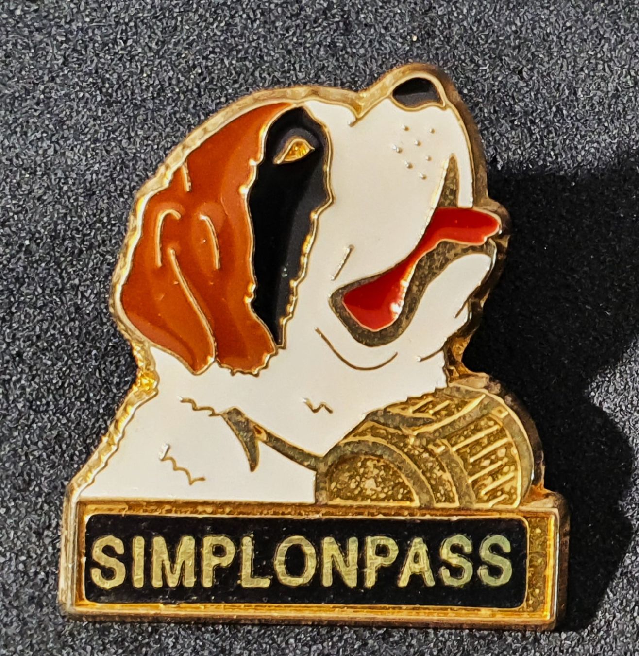 Placchette & Badge: CC789 - Pin Somplonpass Simplon Hund Bernhardiner – Usato da Reinach BL venduto da Boston-Verkauf