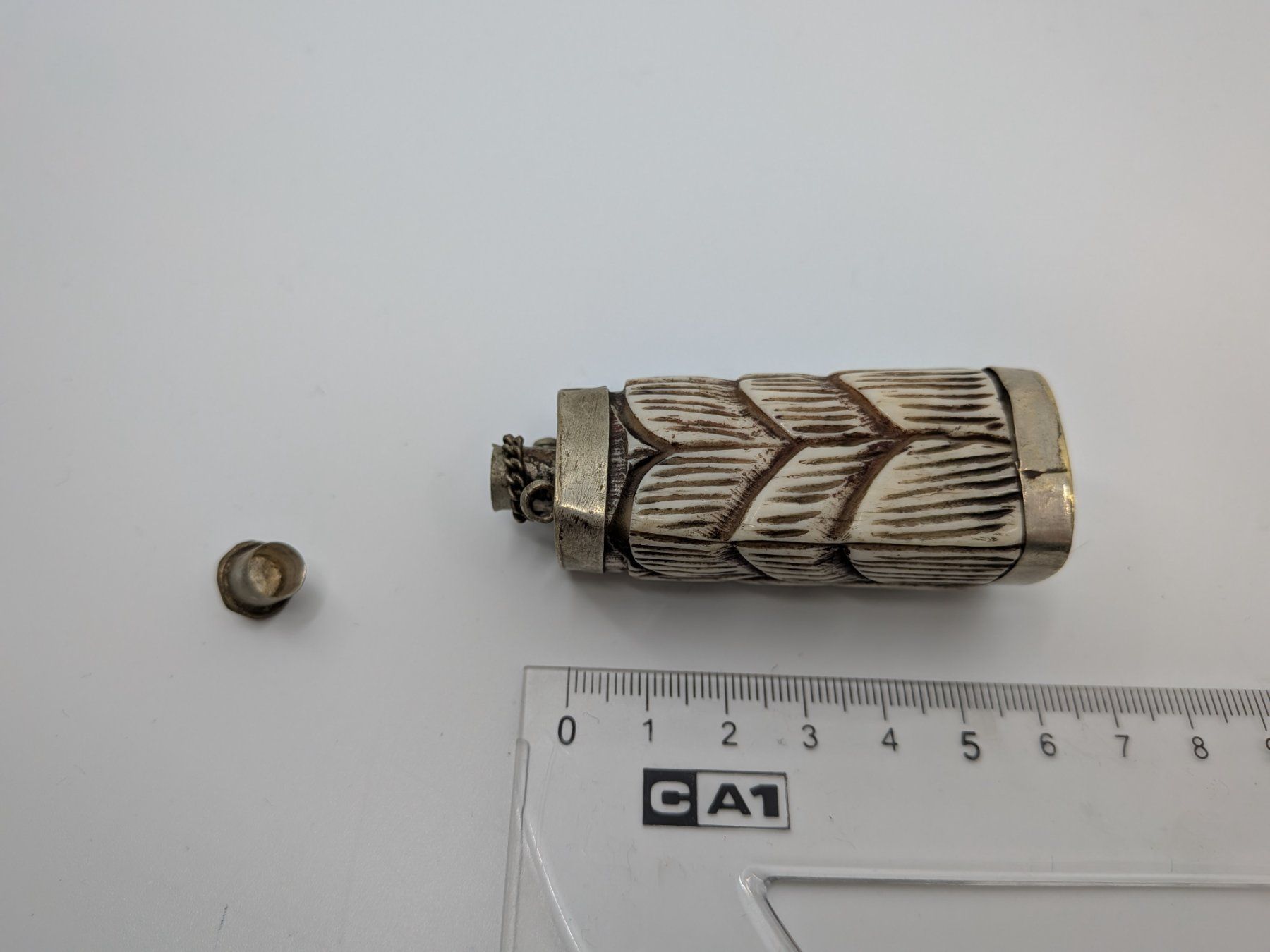 Flaconi: Kleine Flasche vmtl. Schnupftabak Fläschchen snuff bottle – Usato da Emmen venduto da magelan 3