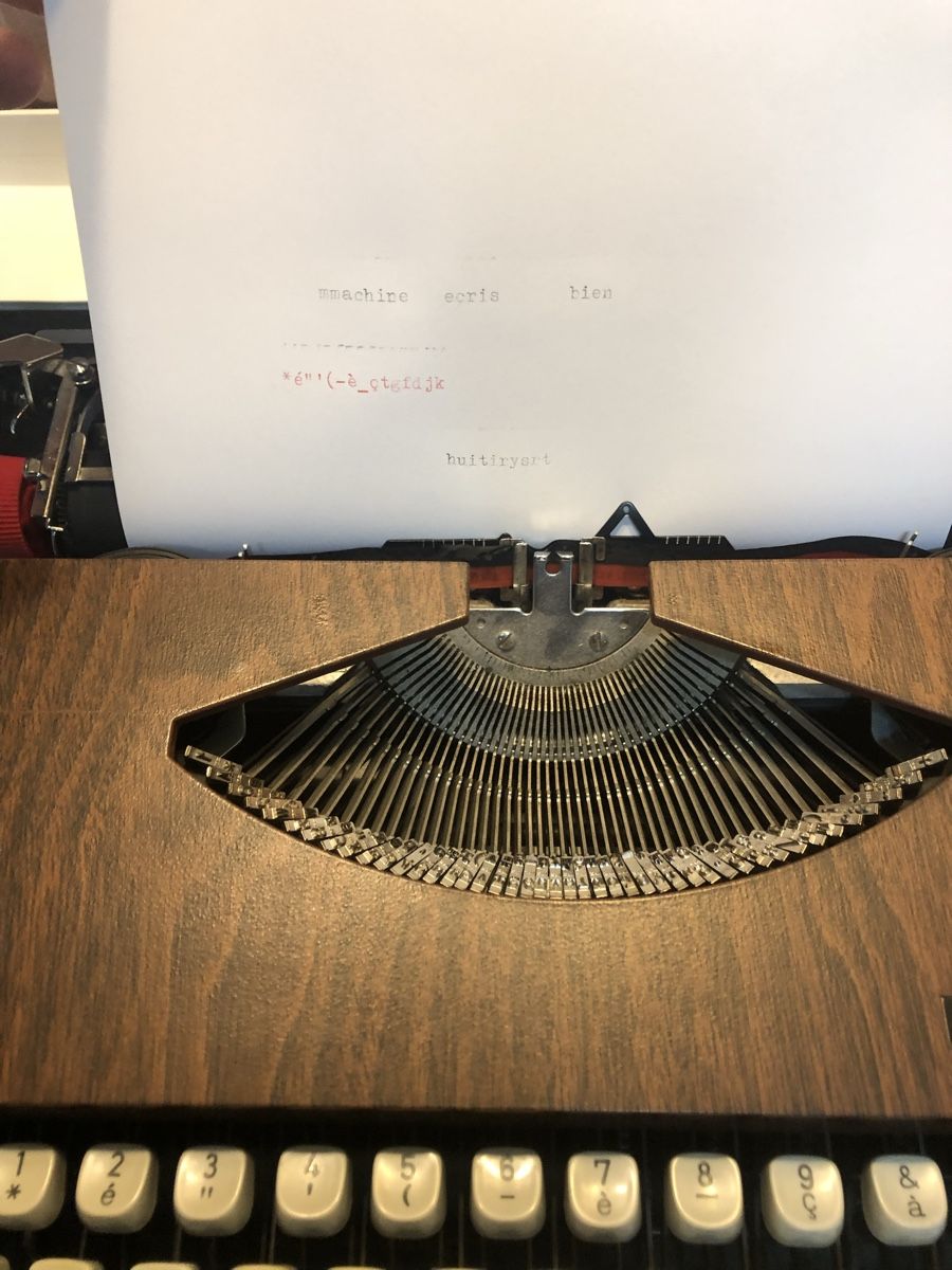 Macchine da scrivere: Machine à écrire vintage Royal – Usato da petit lancy venduto da FerreiraLuis 4