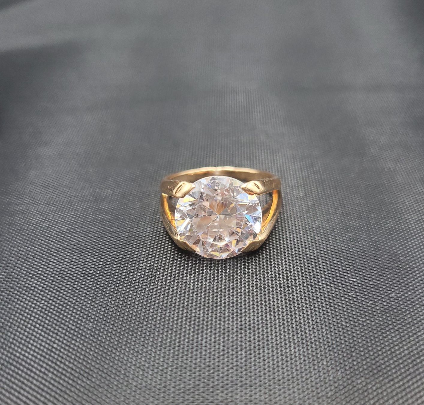 Anelli: 585 Rose Gold Solitär Ring Mit Stein – Usato da Wald ZH venduto da Dasilver 1