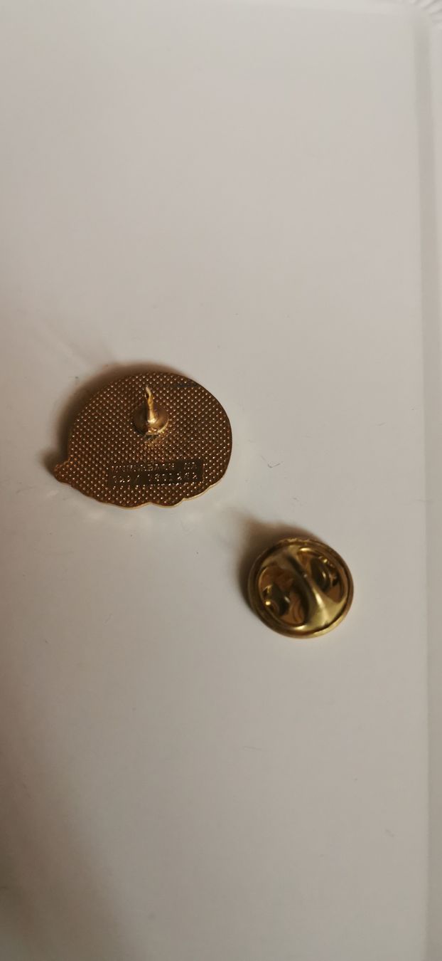 Plaquettes & Badges: Pin Gauloises cigarettes  – D'occasion à Genève par vins50 1