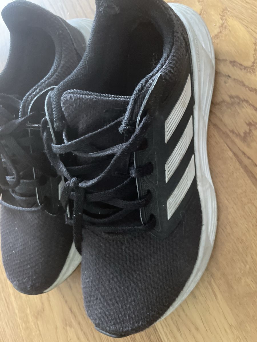 Adidas Herrenschuhe: Adidas Cload Foam Gr.42 – Gebraucht aus Baar von Vili7