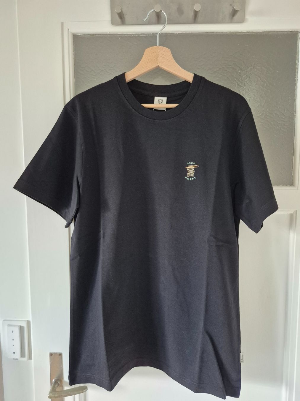 T-shirt: T-shirt black A-dam M – Nuovo (secondo la descrizione) da Lausanne venduto da claire1401