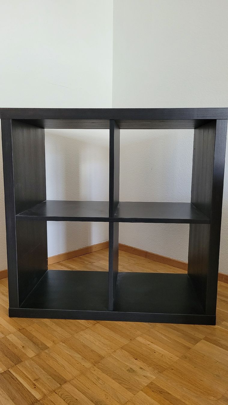 Regale: Schwarzes Regal Ikea Kallax Regal mit 4 Fächern – Gebraucht aus Luzern von Andyfeliceunion 1