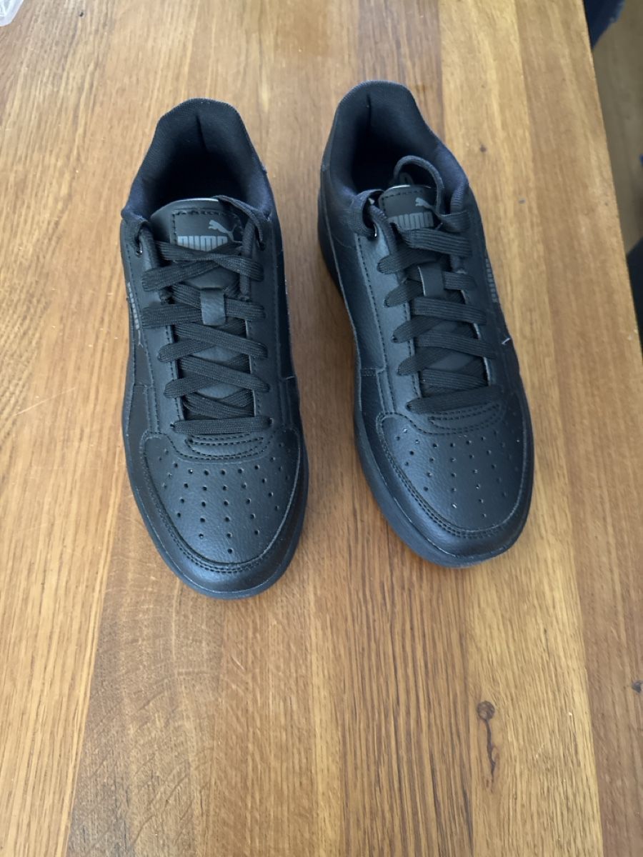 Puma Herrenschuhe: Neue Puma Caven Sneaker schwarz 2.0 Gr. 38 – Neu und originalverpackt aus Therwil von Schneefra1