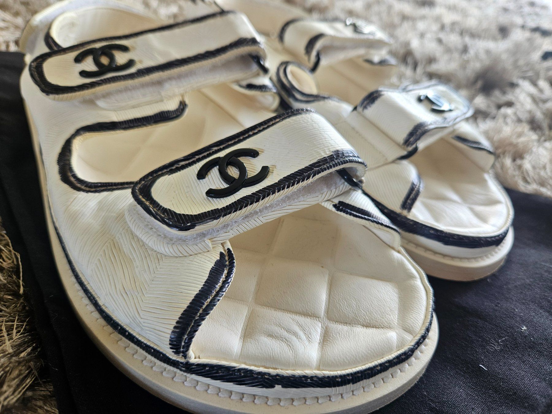 Chanel Scarpe da donna: Chanel Römersandalen 39 – Usato da Luzern venduto da schuhparadies159