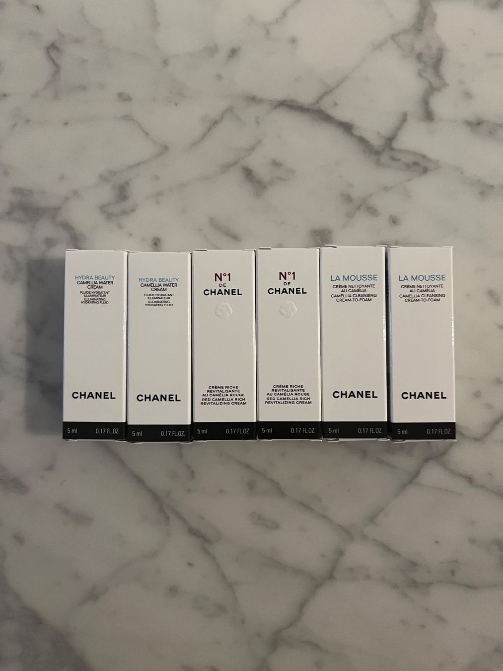Chanel Cura del viso: Chanel 5ml Samples Hydra Beauty / N1 / La Mousse – Nuovo e nell'imballaggio originale da Wetzikon ZH venduto da MW.S