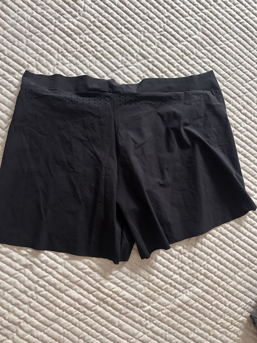 Salomon Pantaloni: Salomon shorts – Nuovo (secondo la descrizione) da Zug venduto da A123R 4