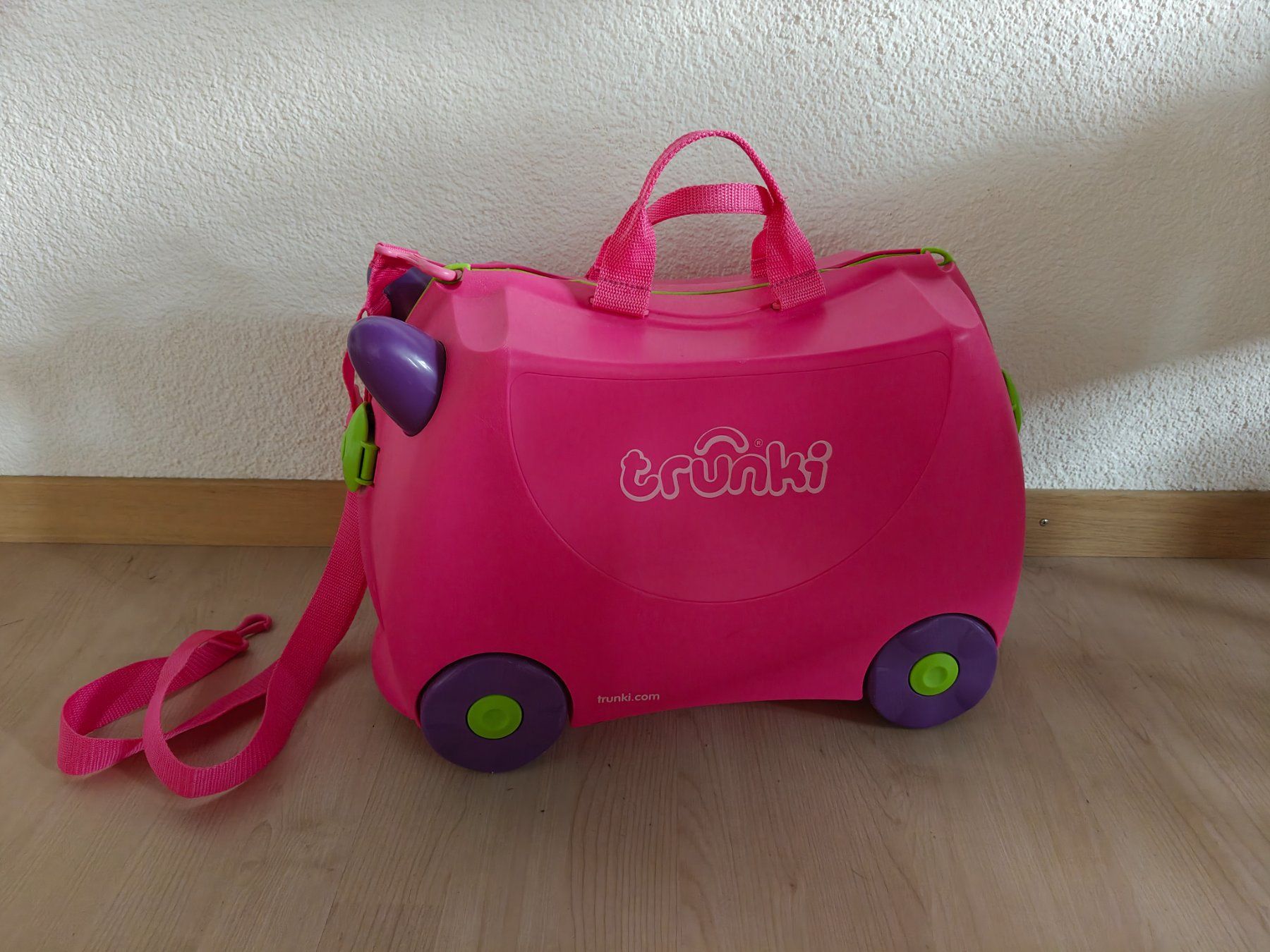 Trunki Valises de voyage: Trunki Kinderkoffer pink – D'occasion à Uetendorf par oinkioink88