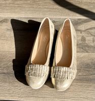 Goldene Gabor Ballerinas mit kleinem Absatz