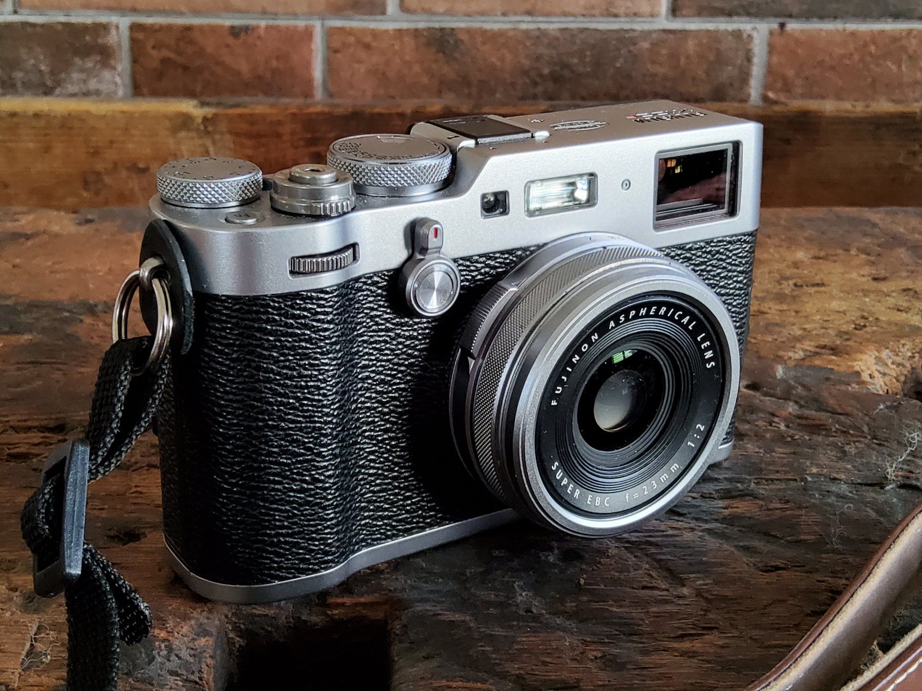 Fujifilm Kamera: Fujifilm X100F + objectif macro/grand angle – Gebraucht aus SION von Atelierjack 4