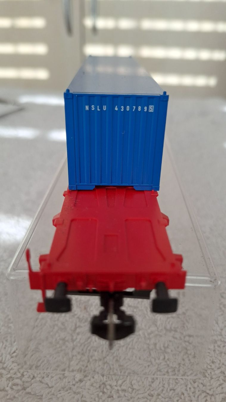 Fleischmann Modellini di ferrovie: Fleischmann 5249 Niederflurwagen Cargo mit Container H0 GL – Usato da Winterthur venduto da Riebeli333 5