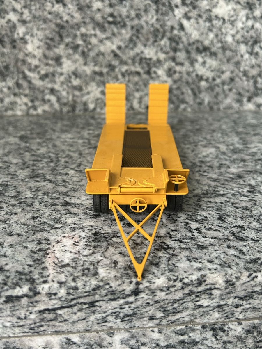 Modellautos: 3 Achs Tiefbett , 1:50 – Gebraucht aus Horw von Tigercat635 1