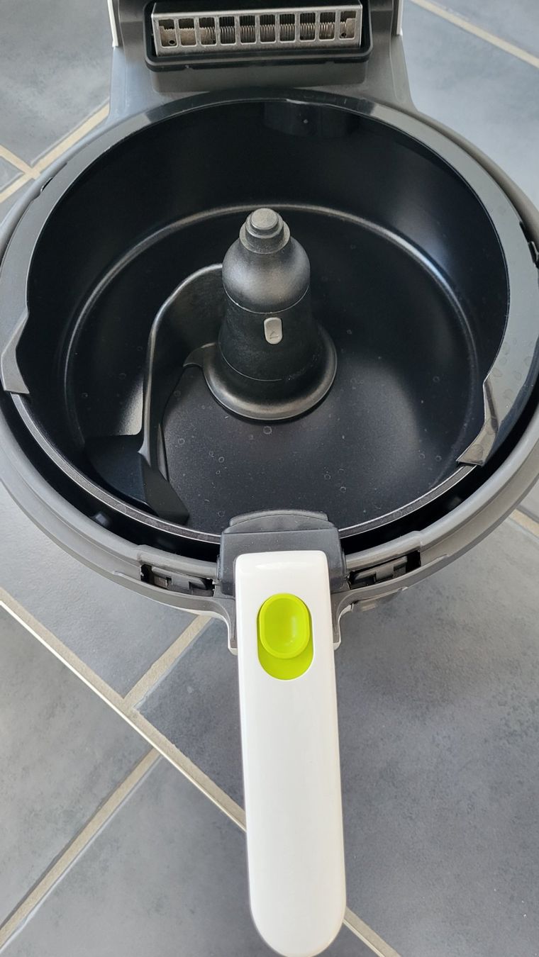 Tefal Elettrodomestici da cucina: Heissluftfritteuse Tefal Actifry Extra weiss gebraucht – Usato da Heiden venduto da bt-4532 3