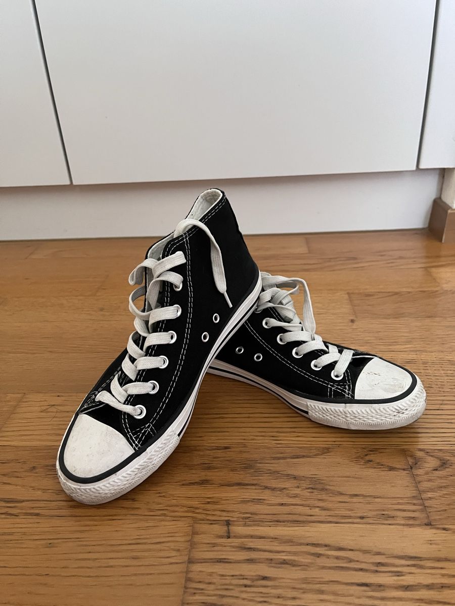 Scarpe da donna: Schwarze Turnschuhe Gr. 38 – Usato da Bürglen TG venduto da Sunny005