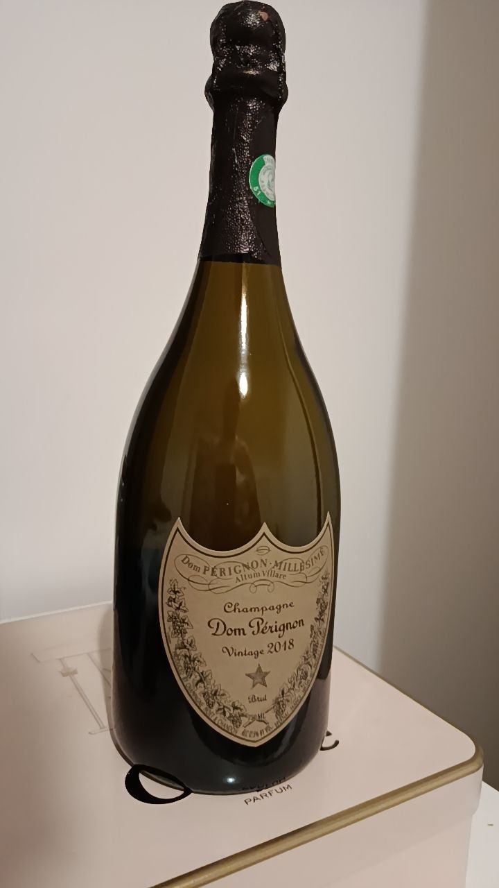 Wein: Dom Pérignon Millésime 2018 – Neu und originalverpackt aus La Chaux-de-Fonds von ChampagneDeLuxe 2