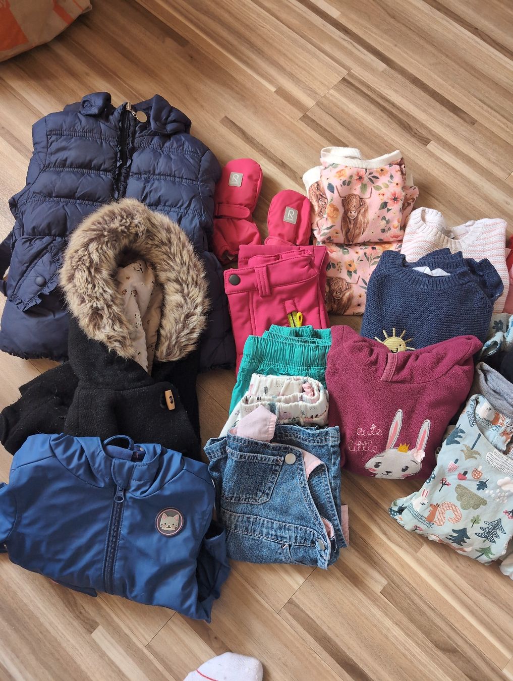 Kleiderpakete & -sets: Mädchenkleider gr. 80-86 – Gebraucht aus Ernetschwil von Diana007 2