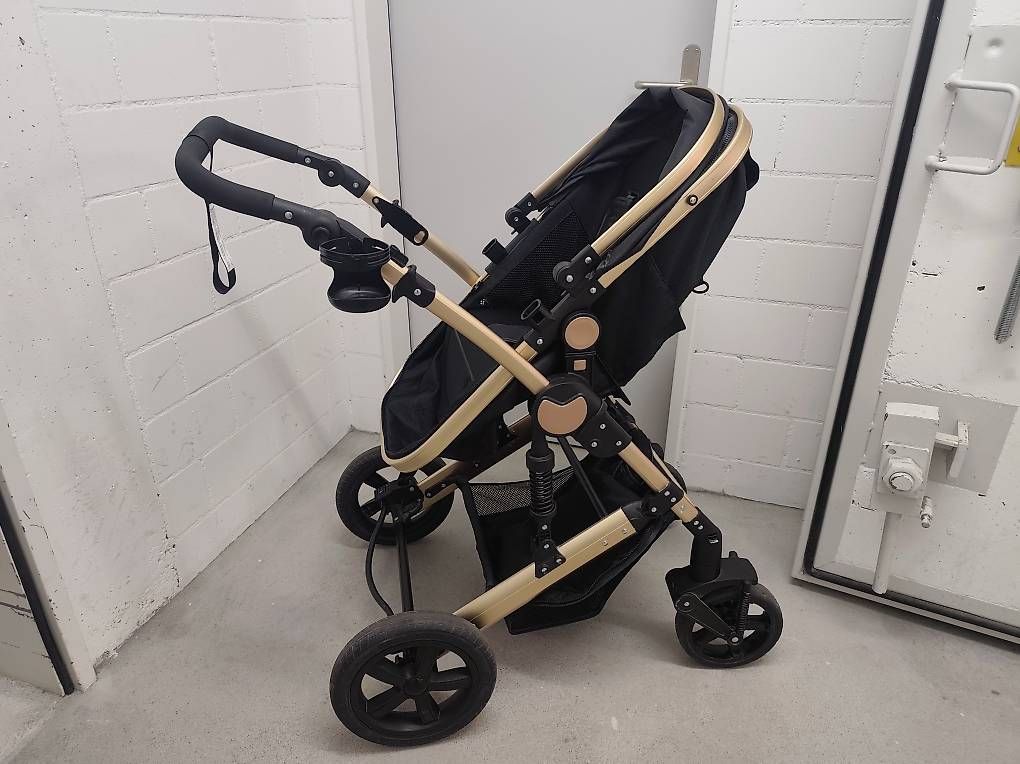 Gonser Carrozzine: Kinderwagen MOTION 2-in-1 schwarz/gold – Usato da Knonau venduto da Rogwer89 2