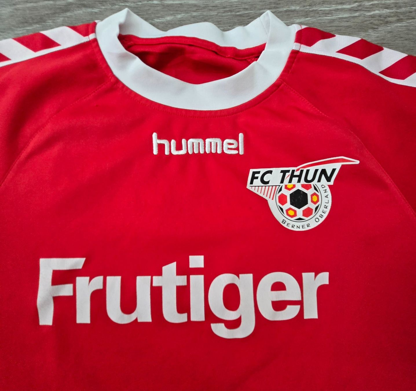 Hummel Leibchen & Hosen: FC Thun | 2005/07 – Gebraucht aus Zollbrück von  2