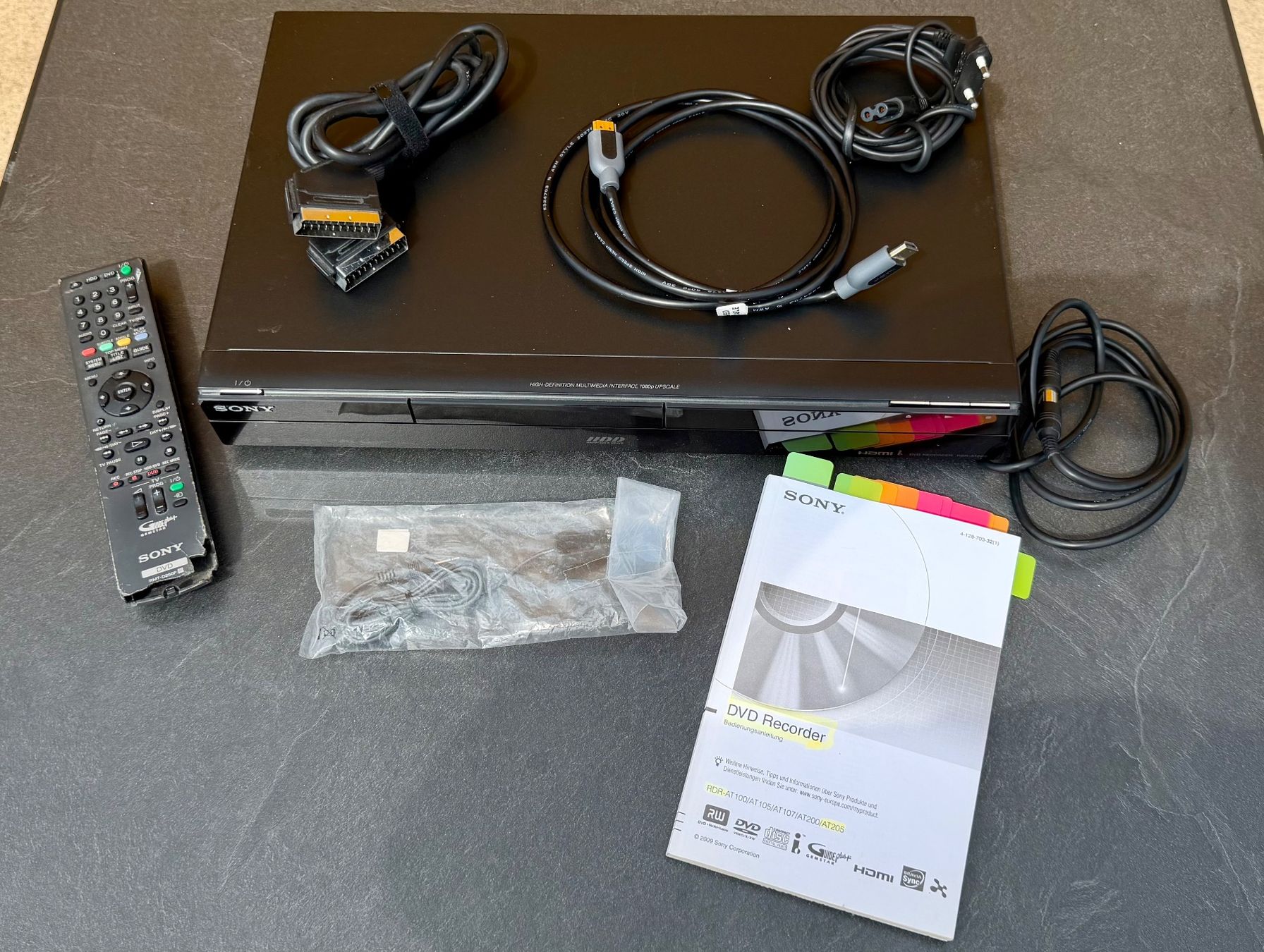 Sony Enregistreurs: SONY DVD Recorder mit div.Anschlussmöglichkeiten – D'occasion à Gebertingen par redeal 1