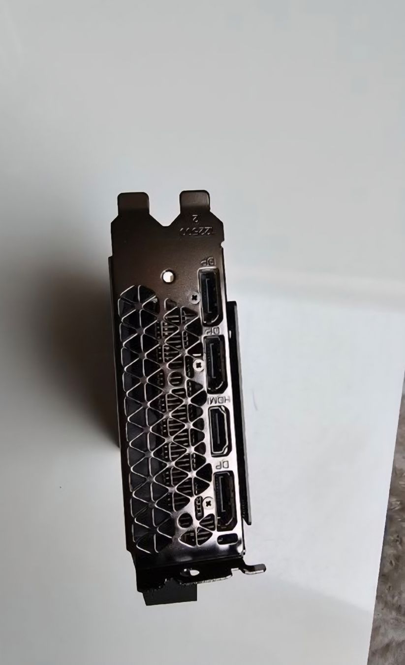 Zotac Schede grafiche: rtx 3060 zotac – Usato da Vezio venduto da Andrea1492