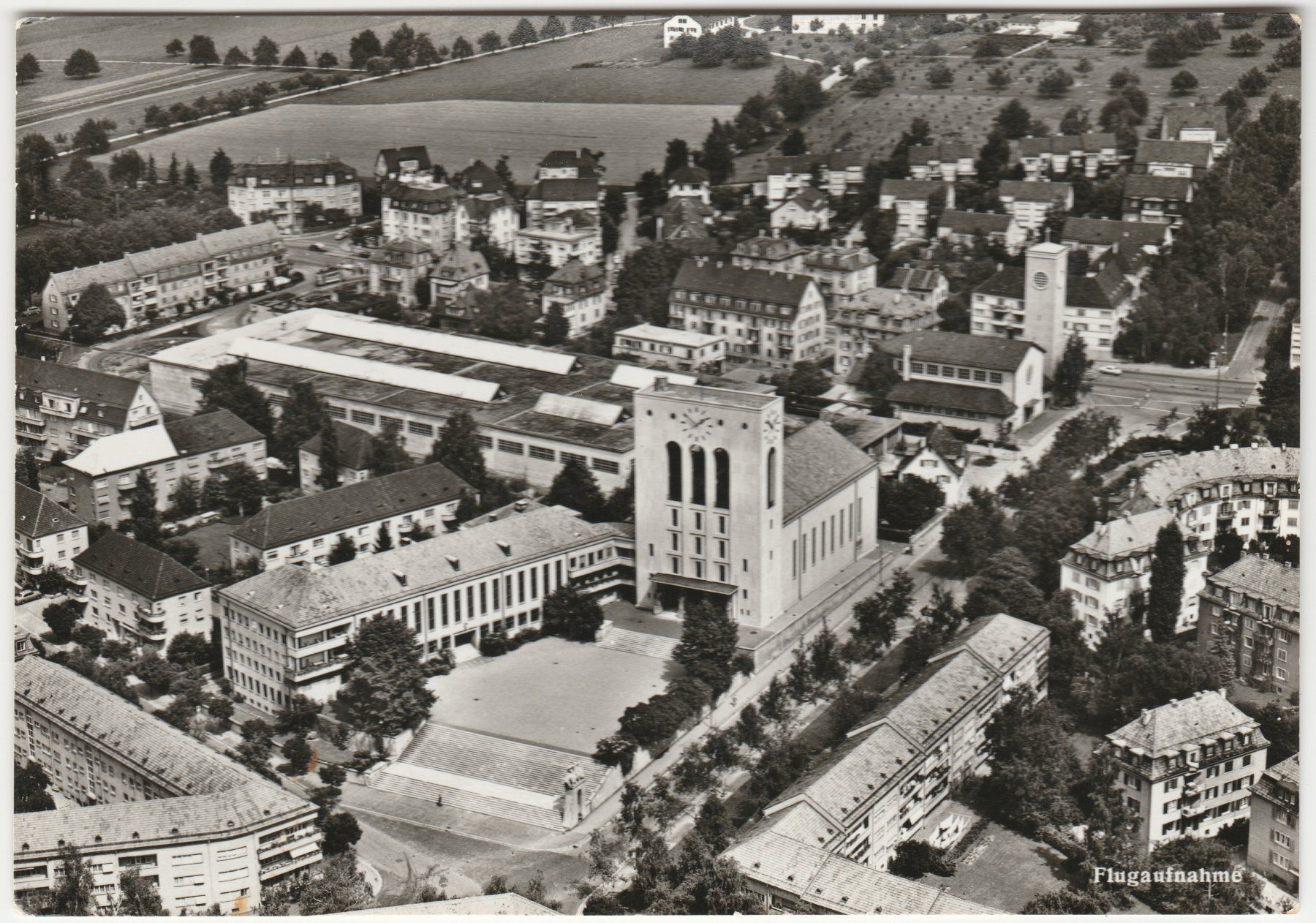 Cartes postales: Flugaufnahme - Milchbuckquartier – D'occasion à Fällanden par Blausegelfliege