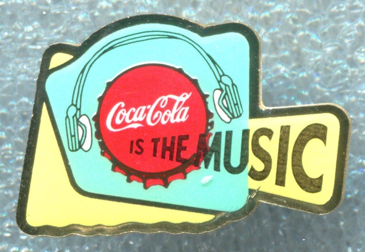 Coca-Cola Plaketten & Abzeichen: Coca Cola  IS THE MUSIC – Gebraucht aus Winterthur von Sammleroase