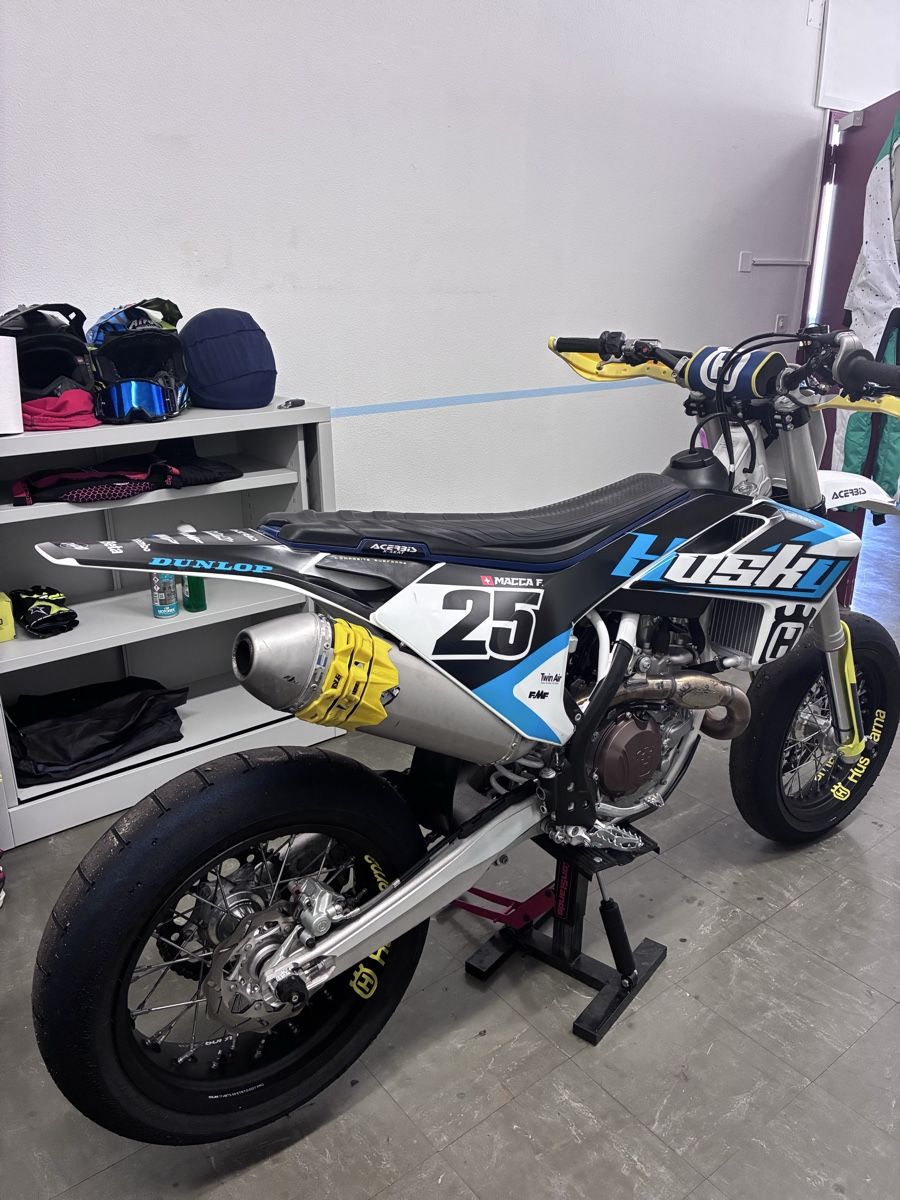 Husqvarna Strada: Supermotard husqvarna 450 – Usato da Bodio TI venduto da FabioMacca2597 1