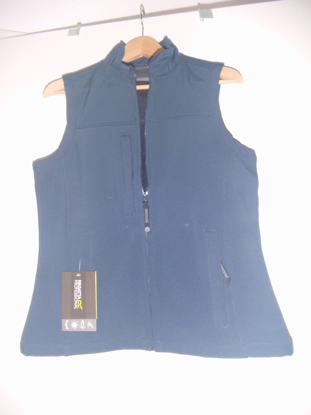 Gilet & Giacche: Regatta Gilet – Nuovo e nell'imballaggio originale da St Gallen venduto da Hrabbit