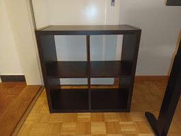 Dunkelbraunes Regal 4 Fächer, guter Zustand!
